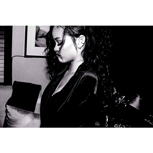 badgalriri instagram image archive image