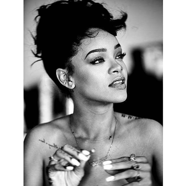badgalriri instagram image archive image