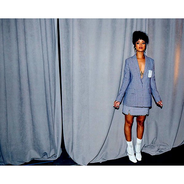 badgalriri instagram image archive image