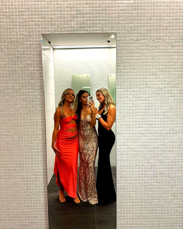 bec_benstead instagram image archive image