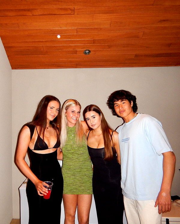 bec_benstead instagram image archive image