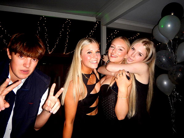 bec_benstead instagram image archive image