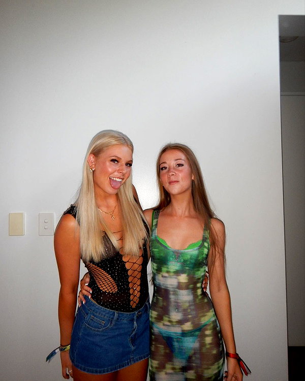 bec_benstead instagram image archive image
