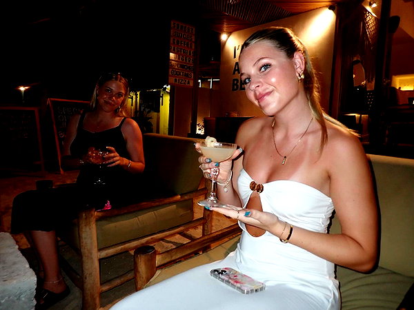 bec_benstead instagram image archive image
