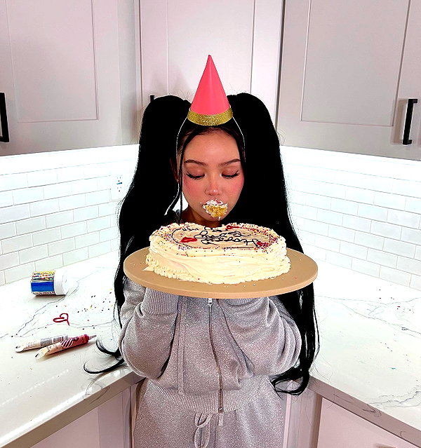 bellapoarch instagram image archive image