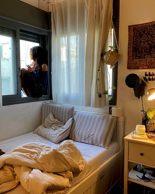 beth.sharonu instagram image archive image