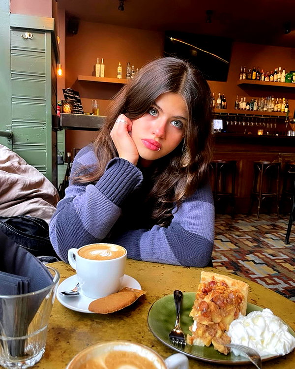 beth.sharonu instagram image archive image