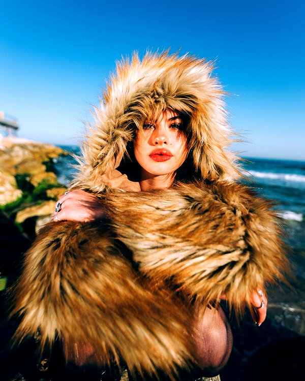 beth.sharonu instagram image archive image