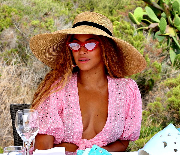 beyonce instagram image archive image