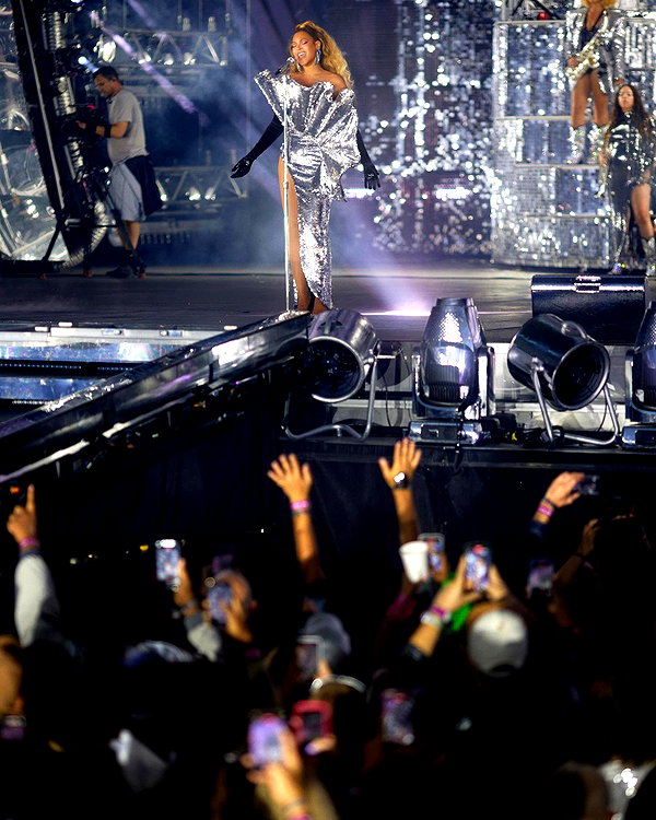 beyonce instagram image archive image
