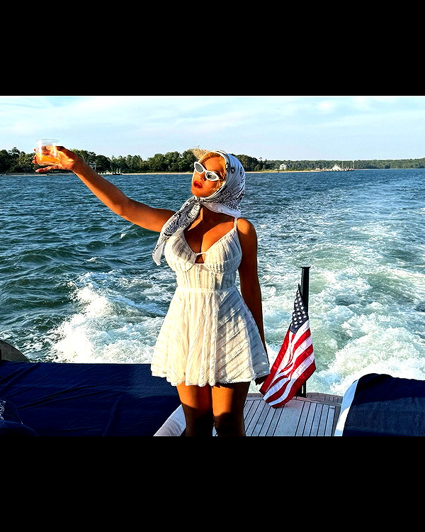 beyonce instagram image archive image