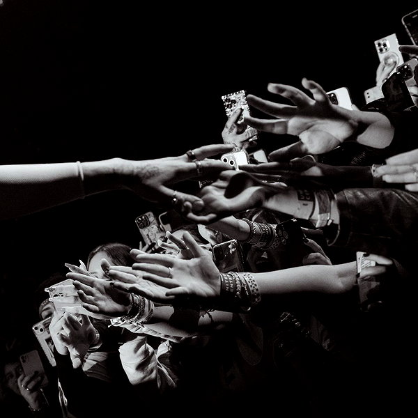 billieeilish instagram image archive image