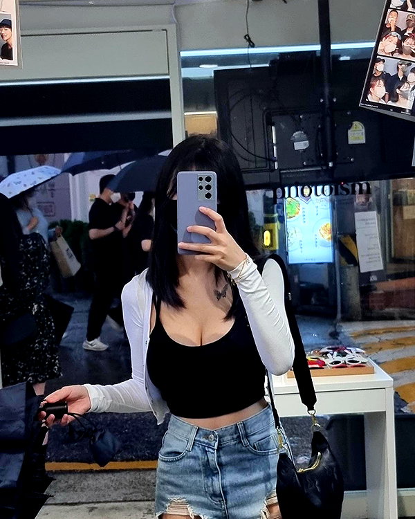 biya1024 instagram image archive image