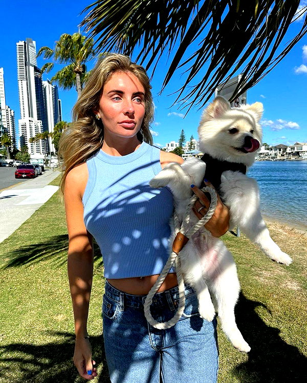 bonnieblue instagram image archive image