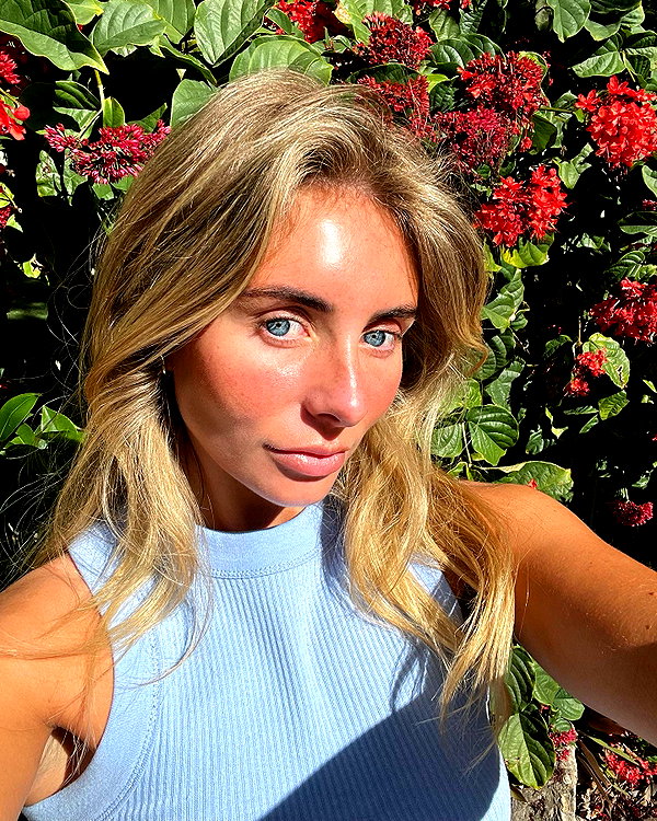 bonnieblue instagram image archive image