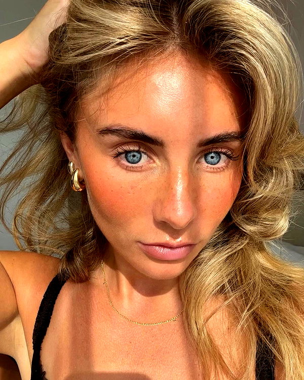 bonnieblue instagram image archive image