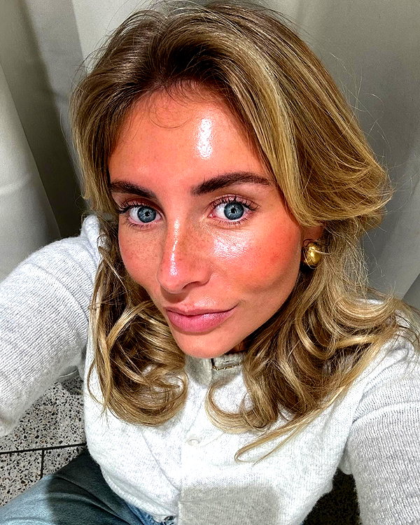 bonnieblue instagram image archive image