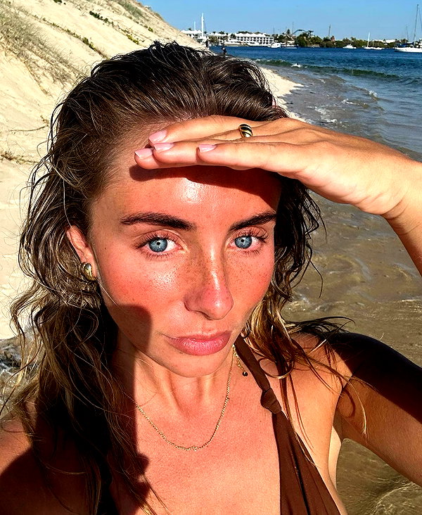 bonnieblue instagram image archive image