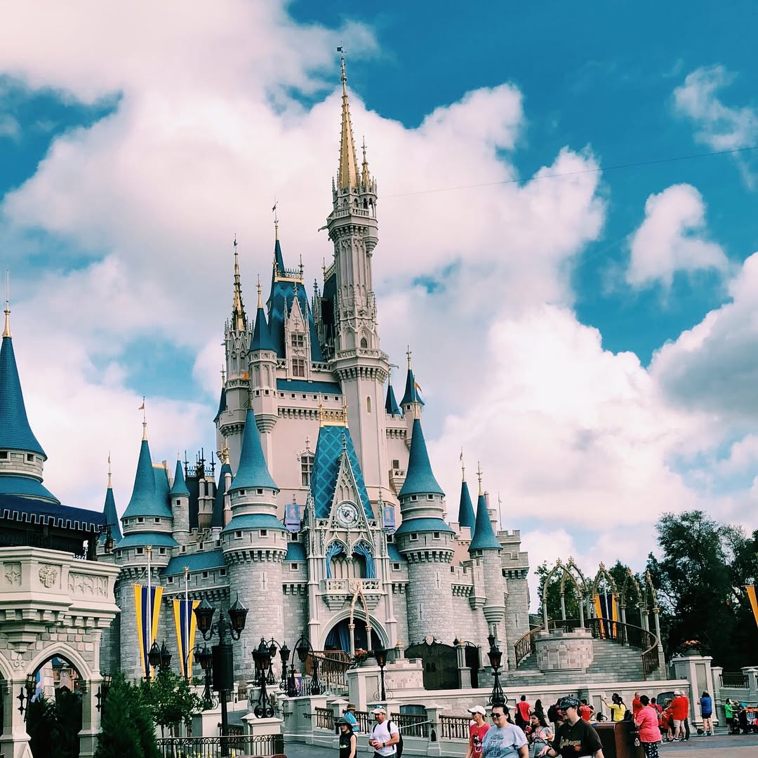 breckiehill instagram image archive image