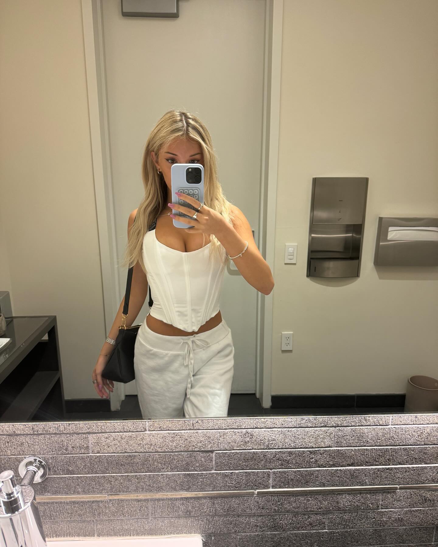 breckiehill instagram image archive image