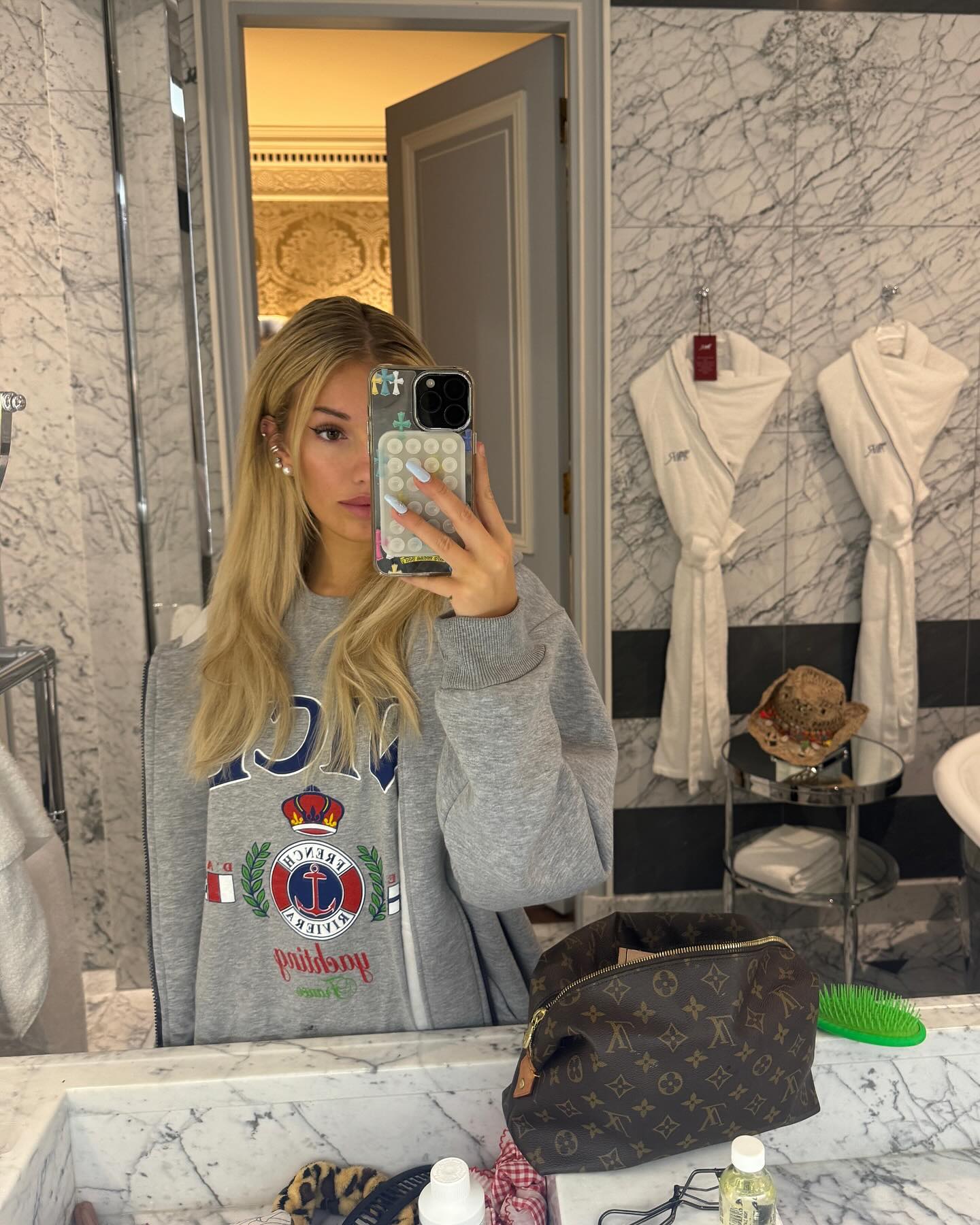 breckiehill instagram image archive image