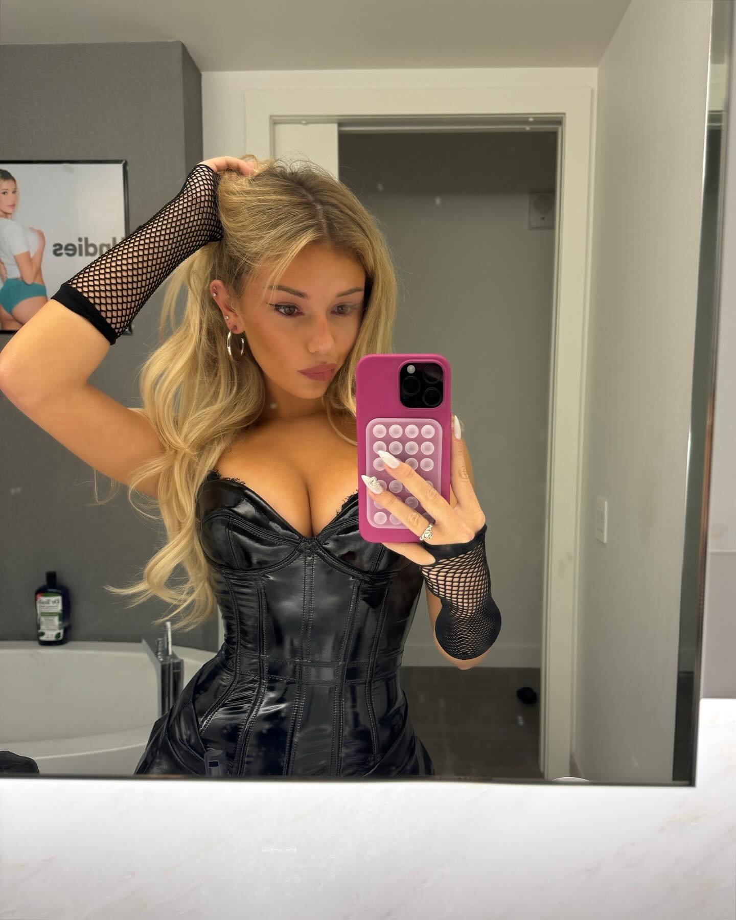 breckiehill instagram image archive image