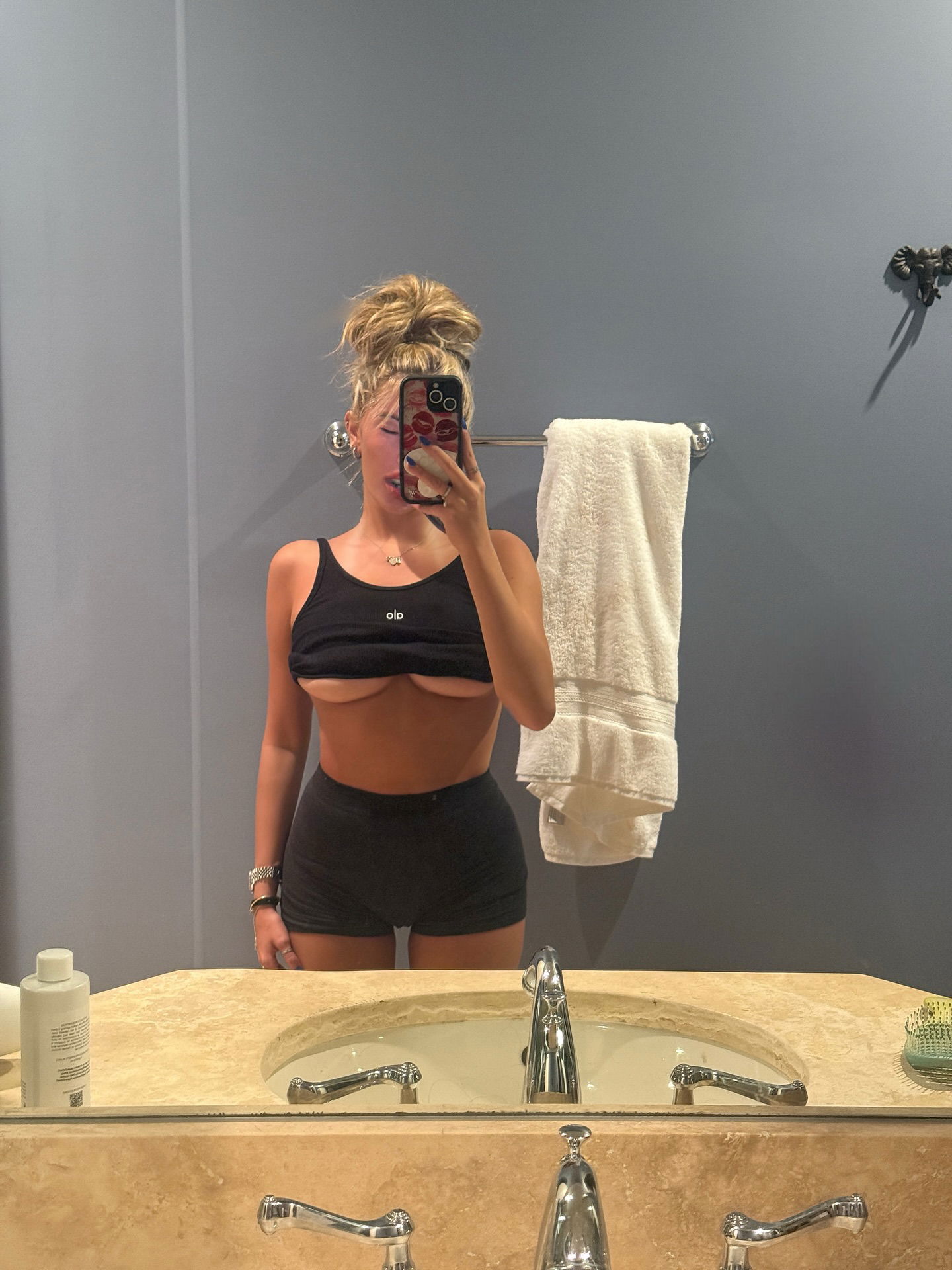 breckiehill instagram image archive image