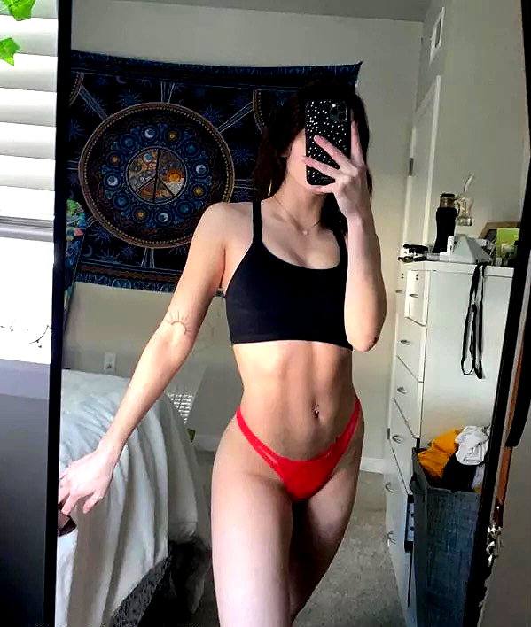 britneyyybaby_ britneyyybaby_ archive image