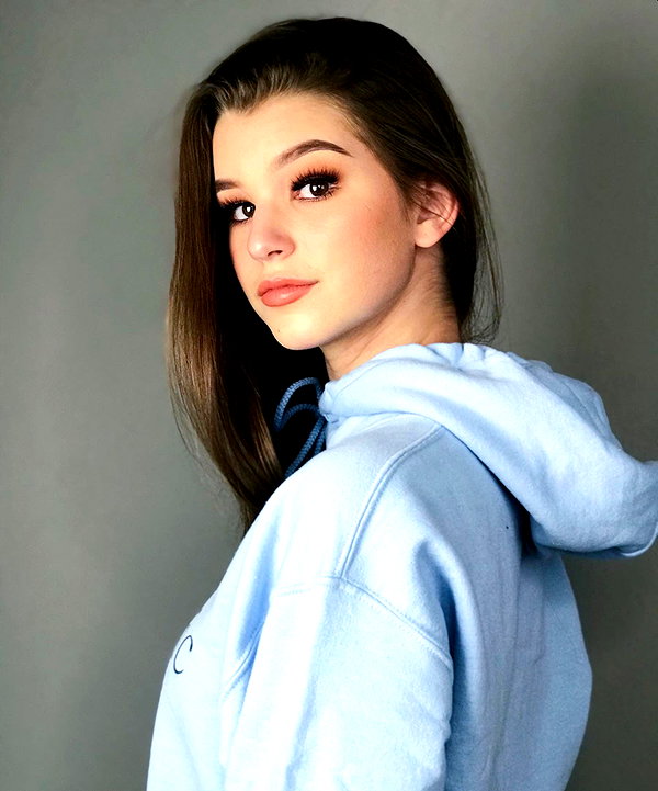 brookemonk instagram image archive image