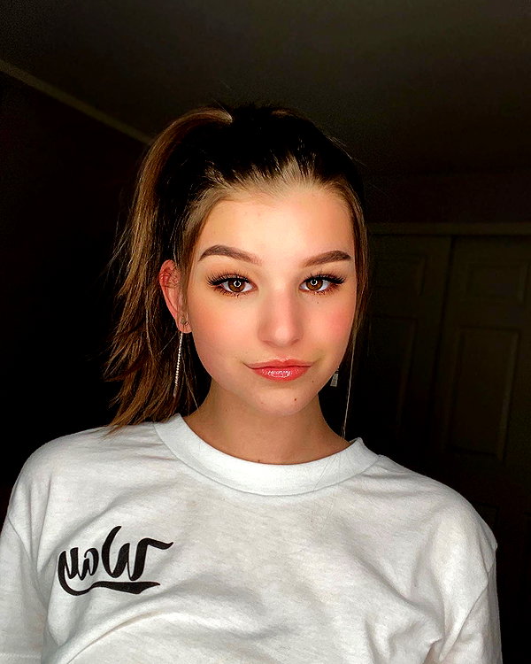 brookemonk instagram image archive image