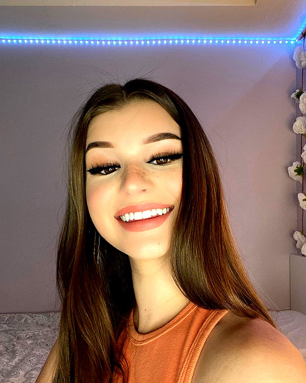 brookemonk instagram image archive image