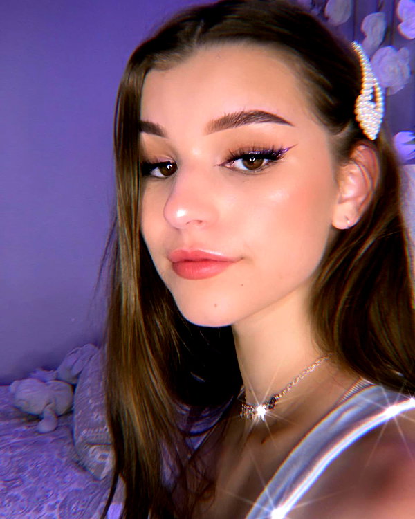 brookemonk instagram image archive image