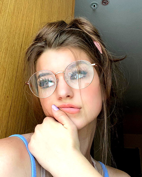 brookemonk instagram image archive image