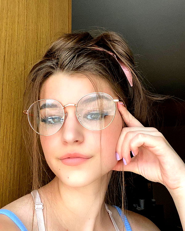 brookemonk instagram image archive image