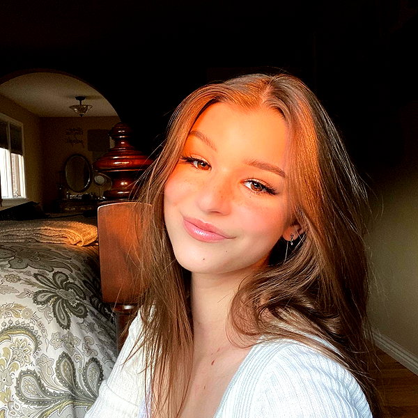 brookemonk instagram image archive image