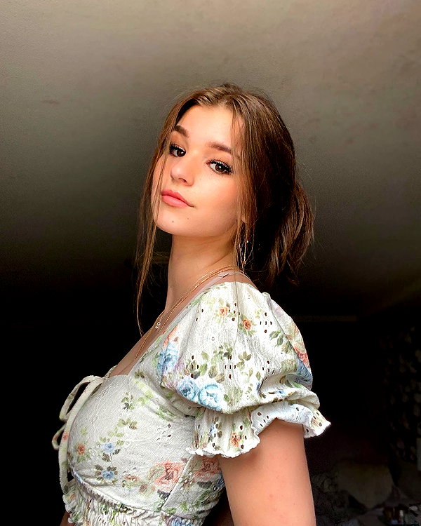 brookemonk instagram image archive image