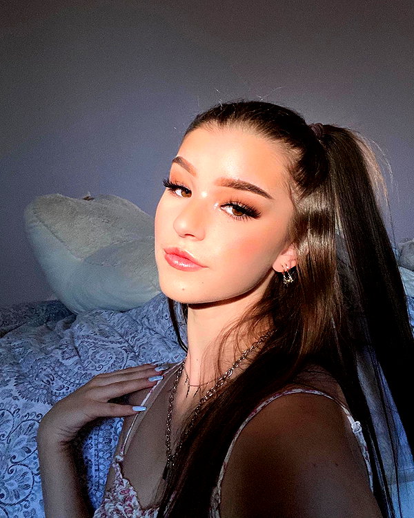 brookemonk instagram image archive image