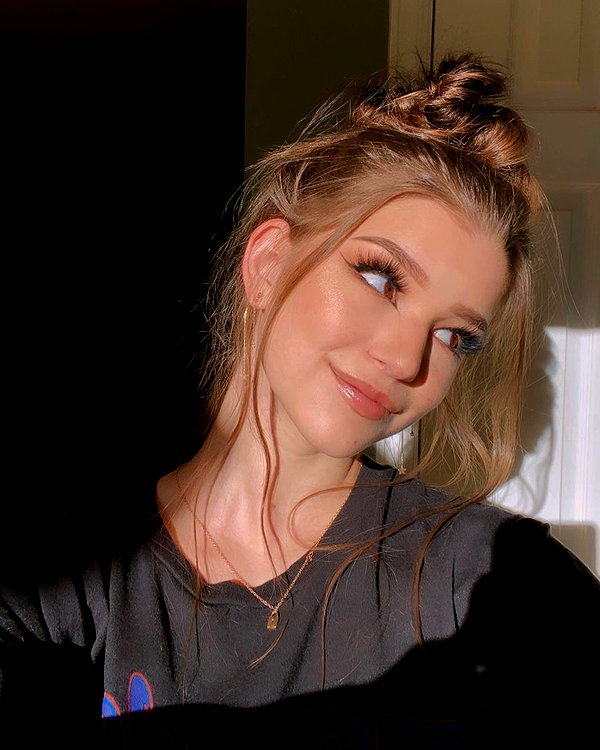 brookemonk instagram image archive image