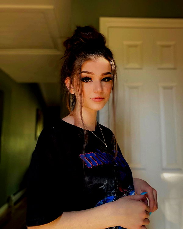 brookemonk instagram image archive image