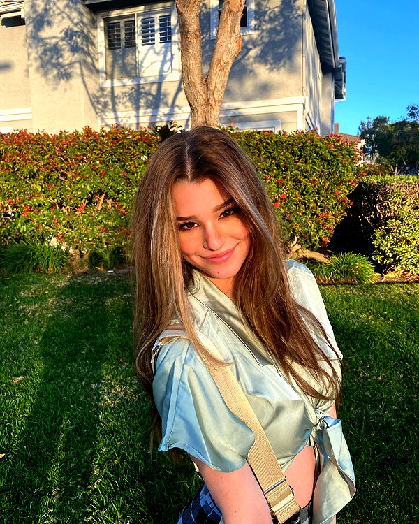 brookemonk instagram image archive image