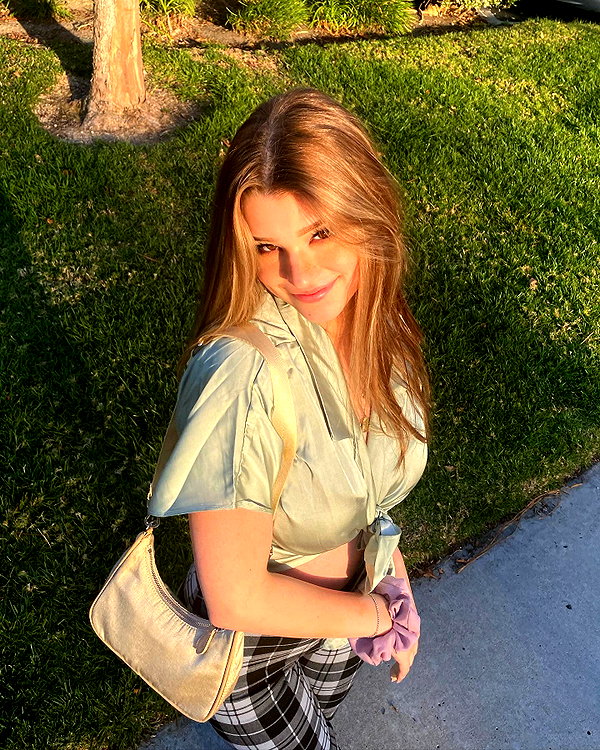 brookemonk instagram image archive image