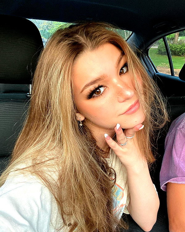 brookemonk instagram image archive image