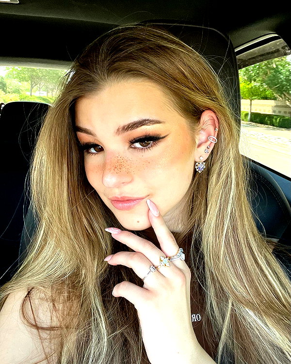 brookemonk instagram image archive image