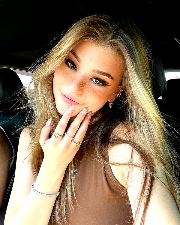 brookemonk instagram image archive image