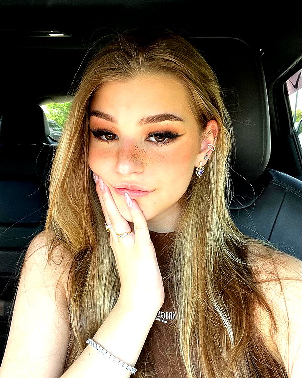 brookemonk instagram image archive image