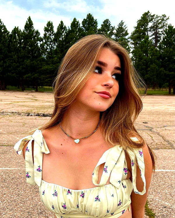 brookemonk instagram image archive image