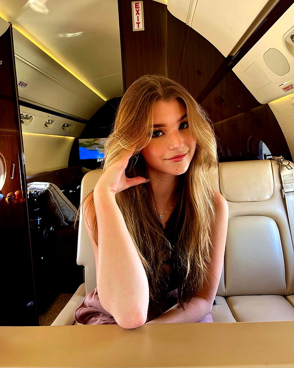 brookemonk instagram image archive image