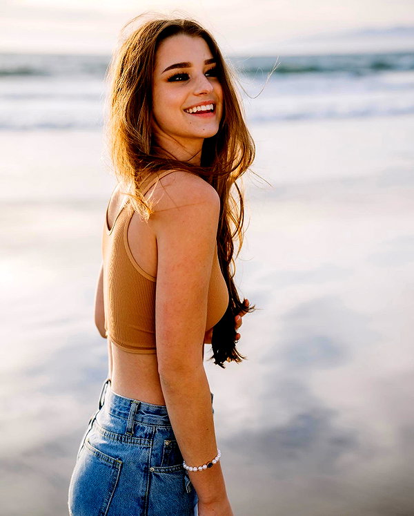 brookemonk instagram image archive image