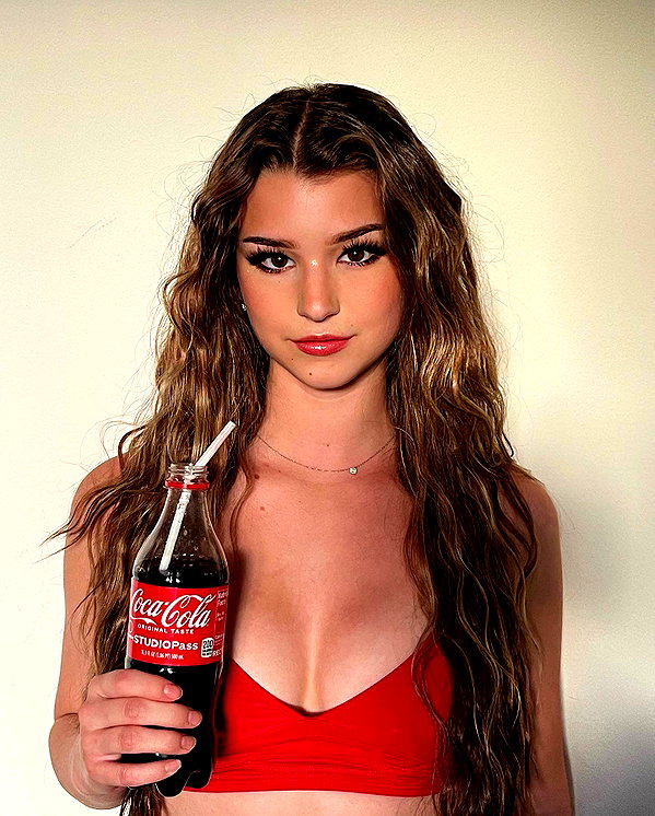 brookemonk instagram image archive image