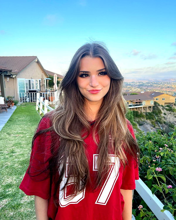 brookemonk instagram image archive image